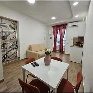https://apt-donna-giulietta.hotels-amalfi.com